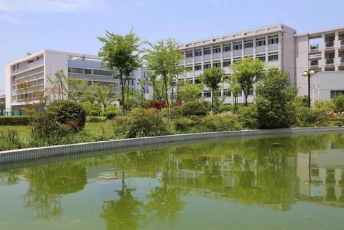 烟台工贸是不是3加2学校